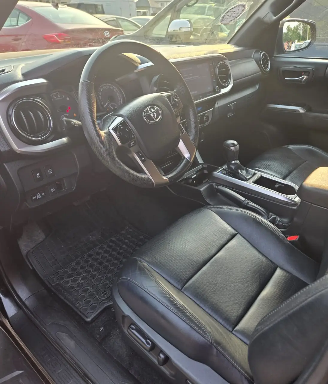 								Toyota Tacoma (2023) full									