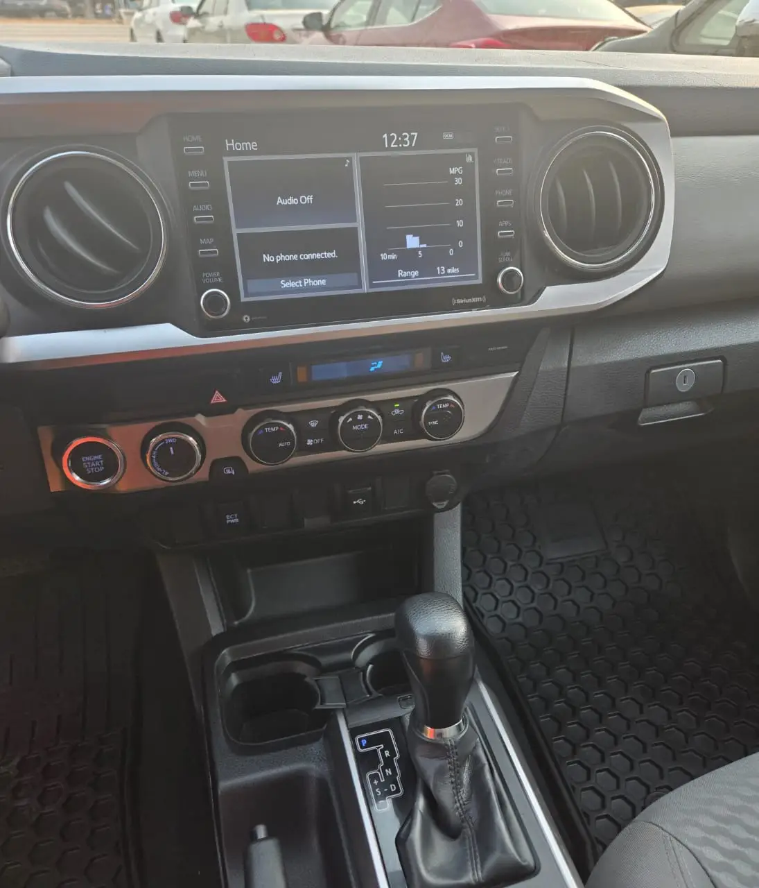 								Toyota Tacoma (2023) full									