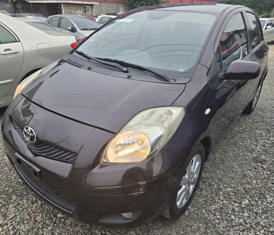 								Toyota Yaris 2012 full									