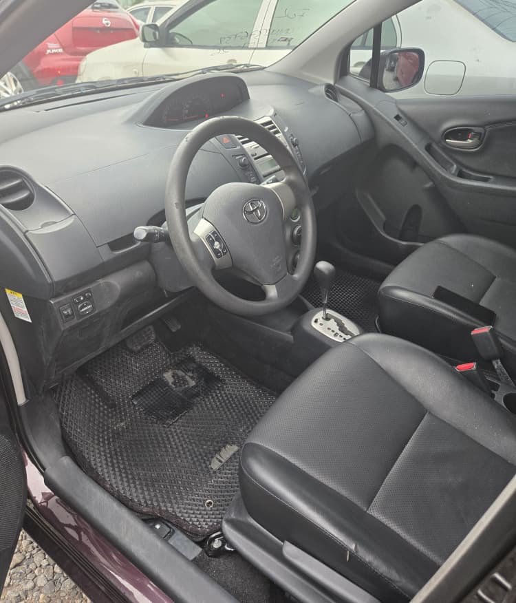 								Toyota Yaris 2012 full									