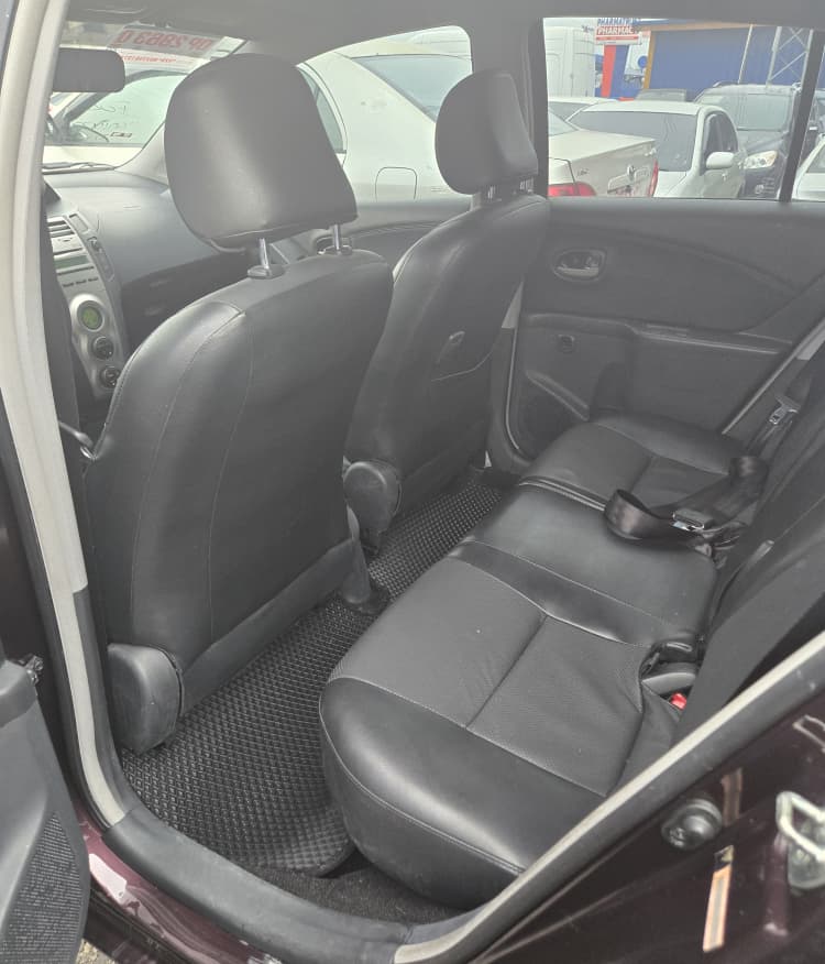 								Toyota Yaris 2012 full									