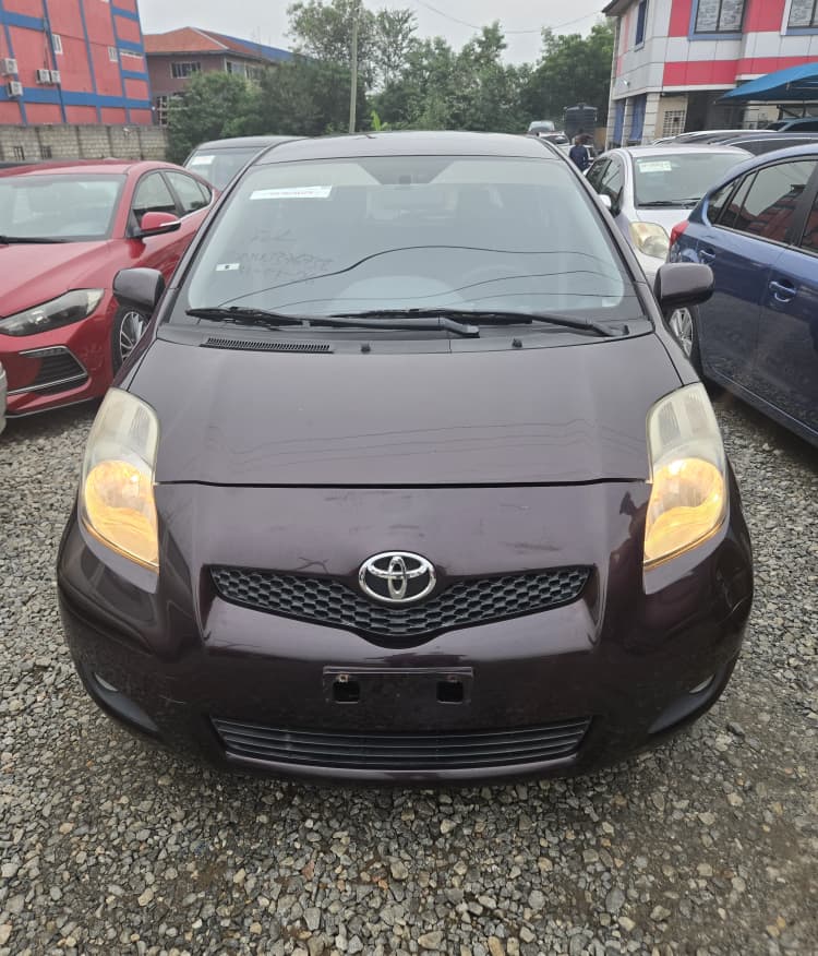 								Toyota Yaris 2012 full									