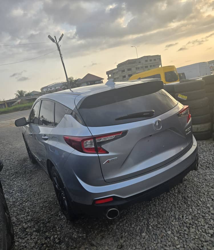 								Acura RDX (2022) full									