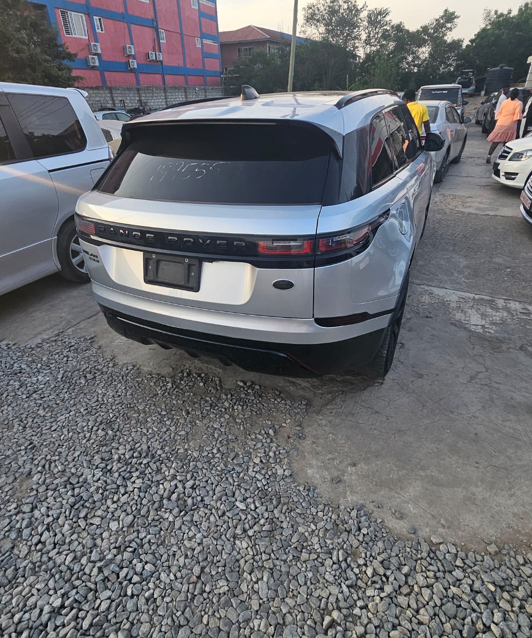 								2018 Land Rover Range Rover Velar full									