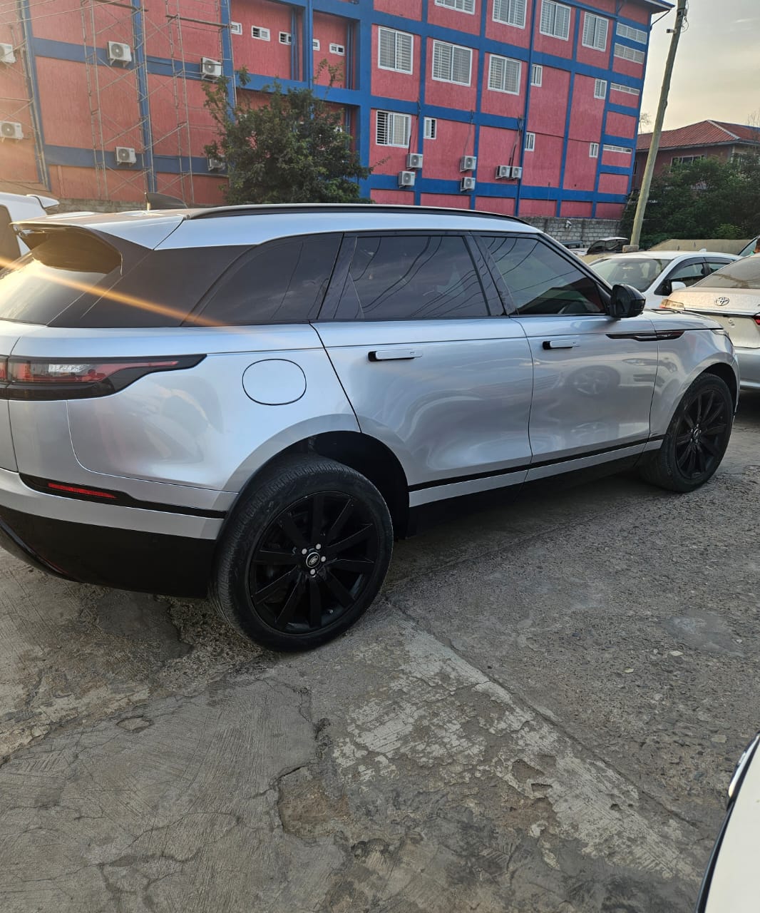 								2018 Land Rover Range Rover Velar full									