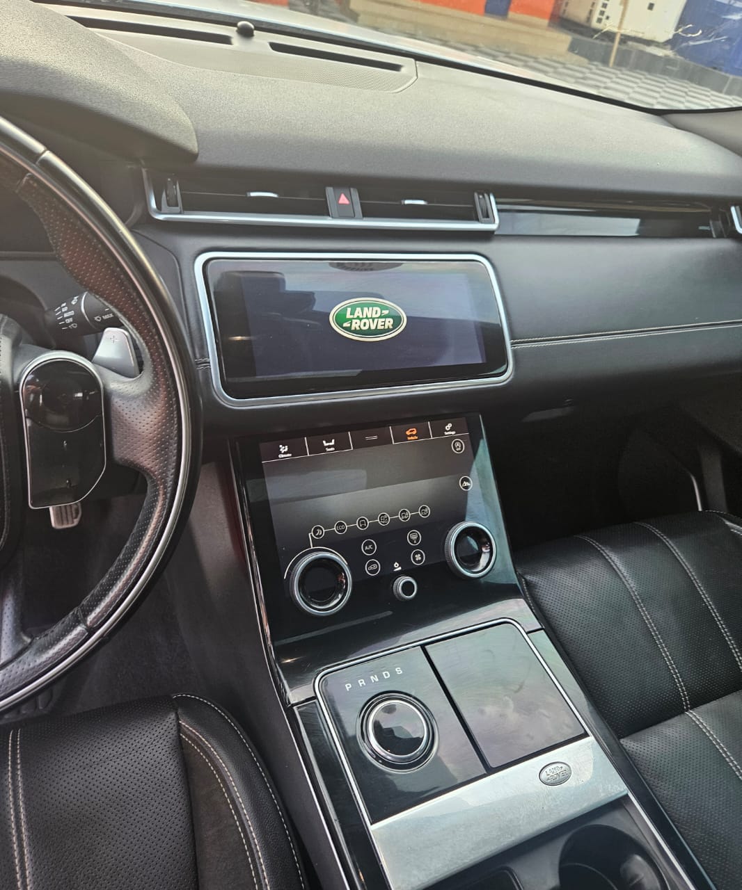 								2018 Land Rover Range Rover Velar full									