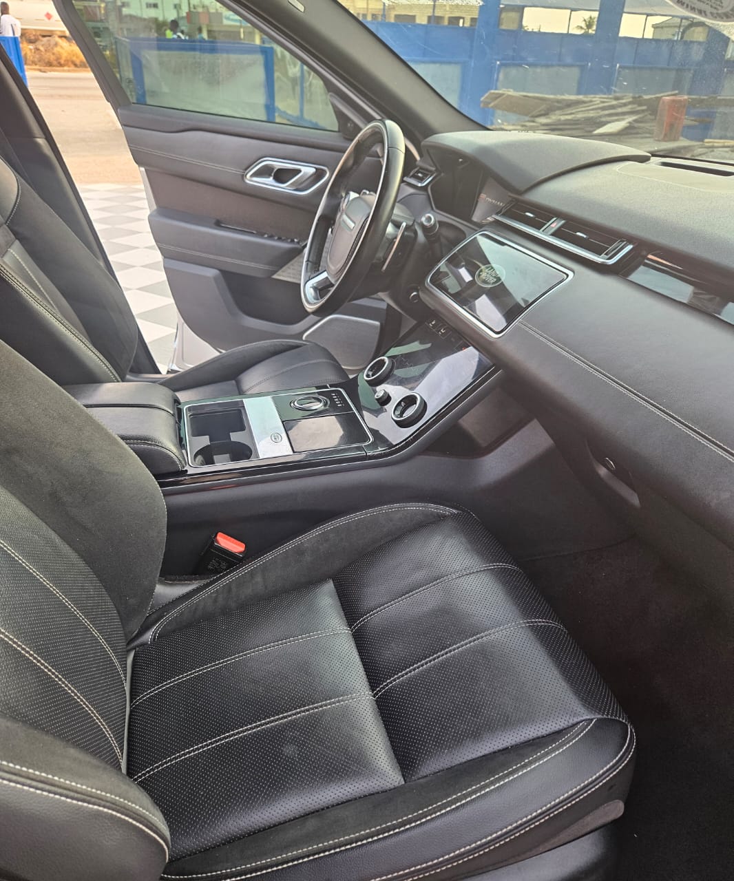 								2018 Land Rover Range Rover Velar full									