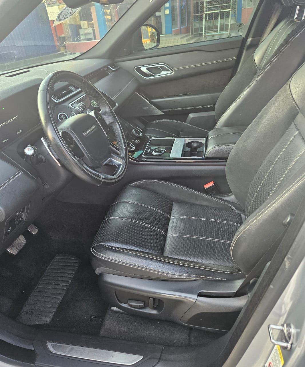 								2018 Land Rover Range Rover Velar full									