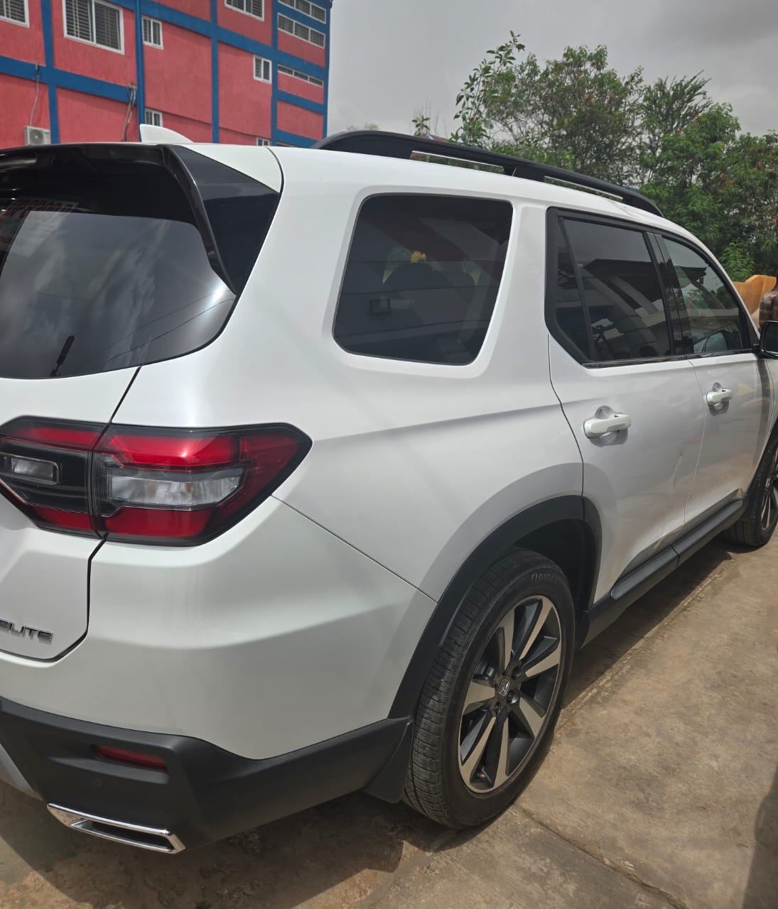 								Honda Pilot (2023) full									