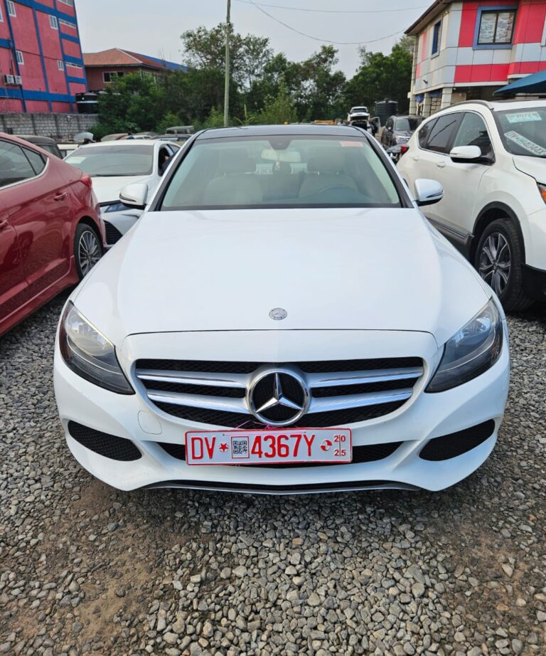 Mercedes-Benz C-Class 2017 (Luxury Sedan)