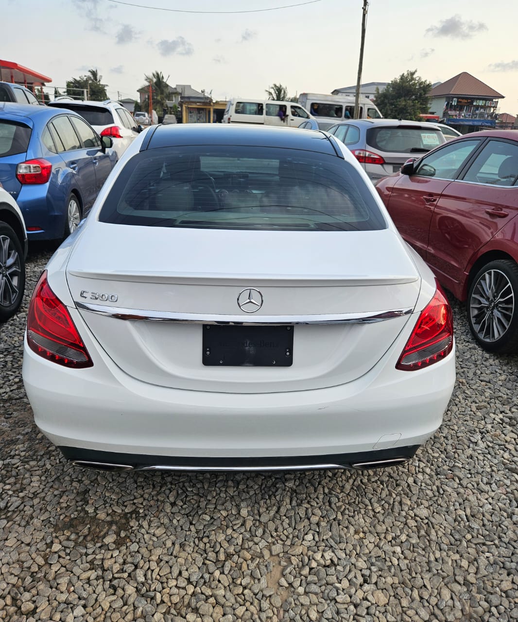 								Mercedes-Benz C-Class 2017 (Luxury Sedan) full									