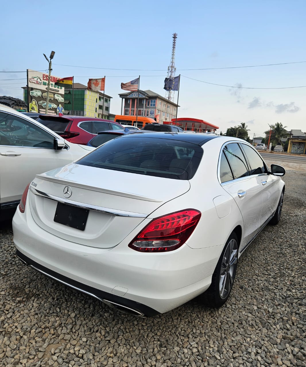 								Mercedes-Benz C-Class 2017 (Luxury Sedan) full									